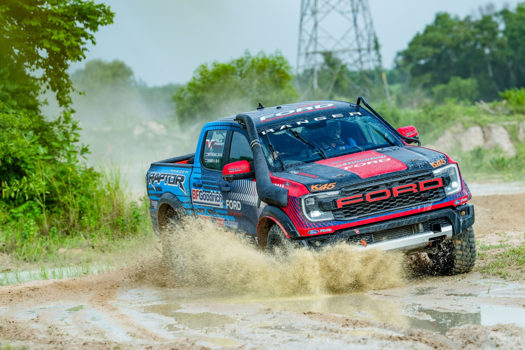Ford Unleashes Dual Ranger Raptors to Showcase Its High Performance at ...