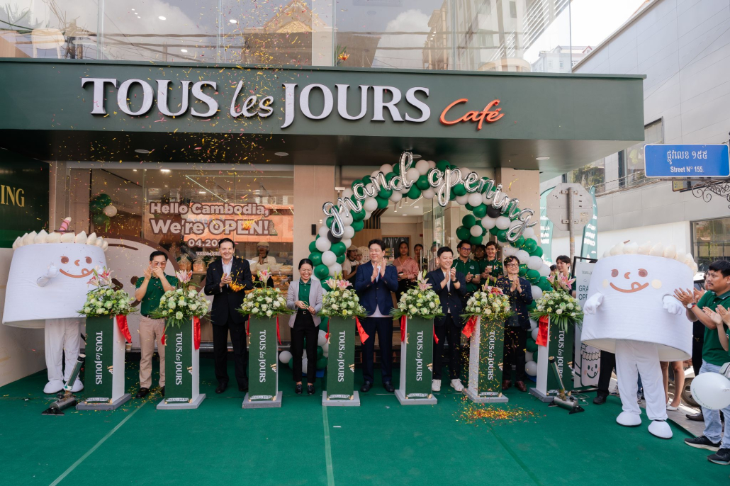 Express Food Group Celebrates Grand Opening of TOUS les JOURS in Phnom Penh