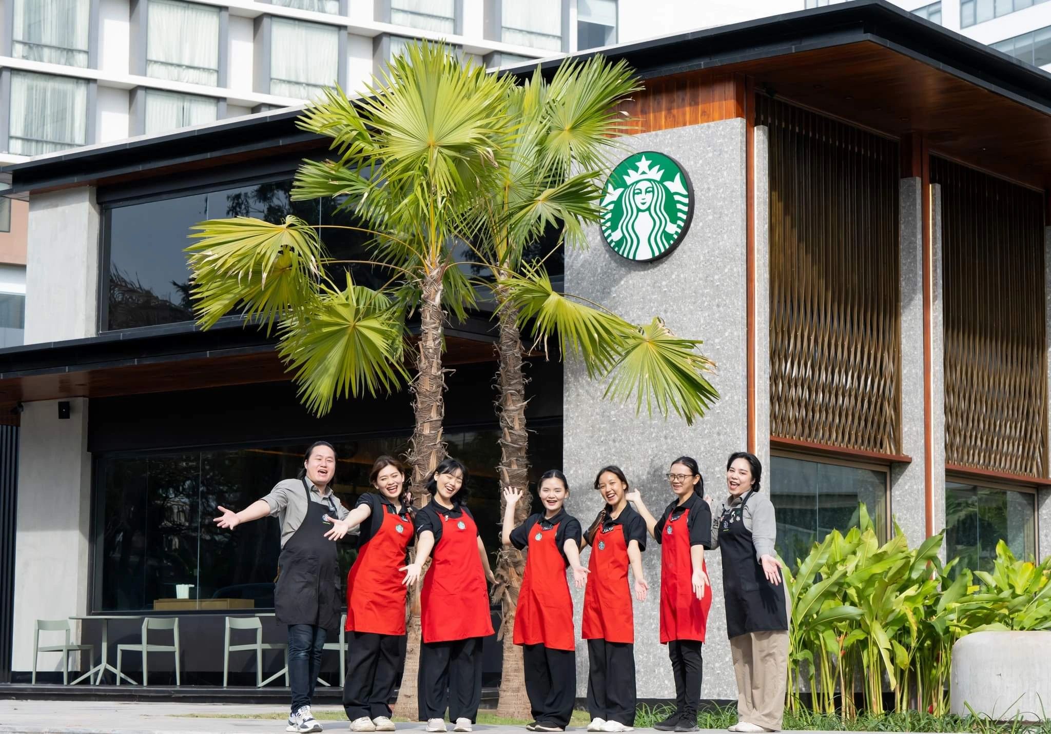 Comin Laos Completes Starbucks at Holiday Inn & Suites in  Vientiane